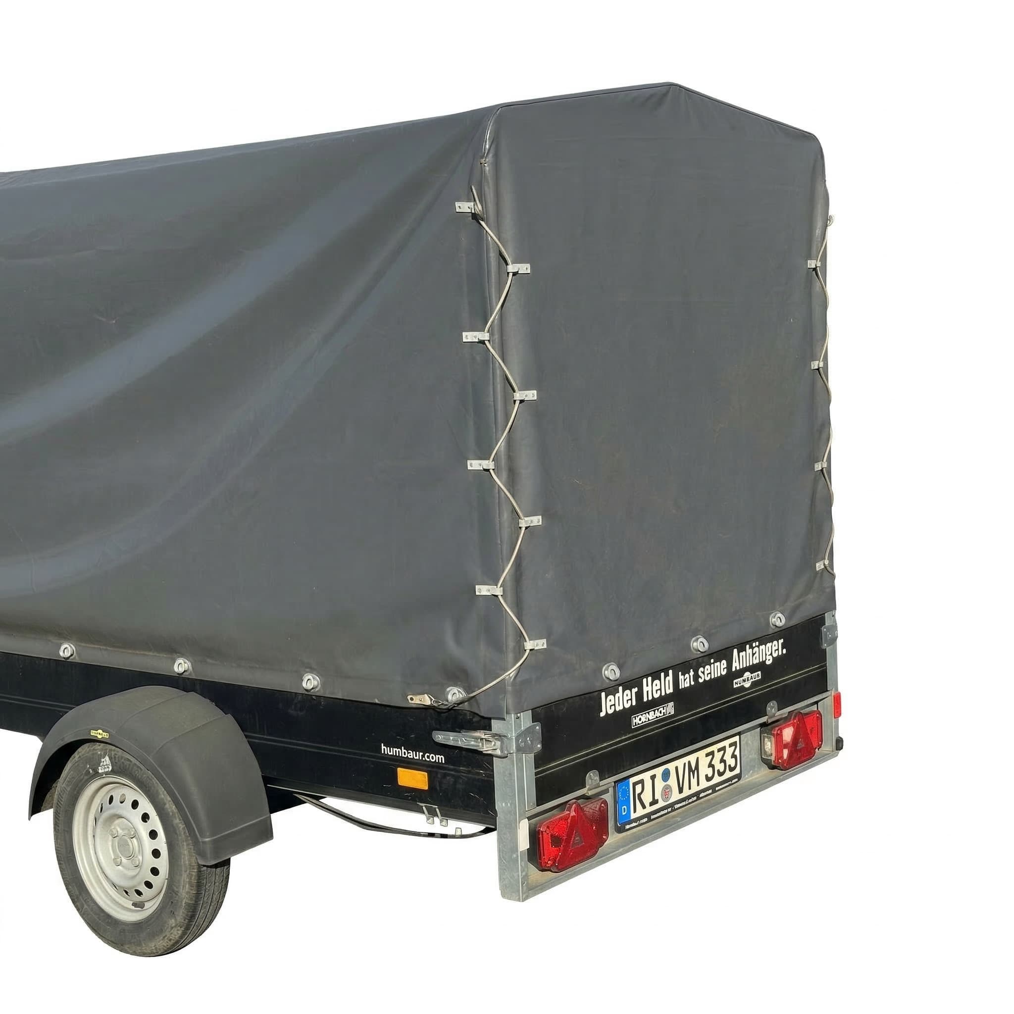 freepik__plain-white-clean-background-cropped-trailer-uncha__40227